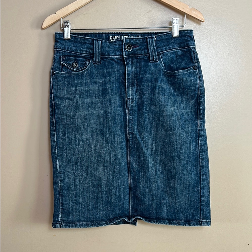 30" Waist Vintage Levi’s Denim Midi Skirt